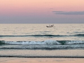 Plage à proximité, chaises longues