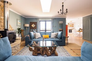 Smart TV, fireplace, books - Stunning Renovation edge of Frome + country views (Frome)