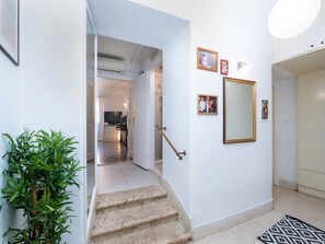 Departamento (Two Bedroom Apartment with City View) | Interior