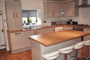 Frigorífic, microones, forn i rentaplats 