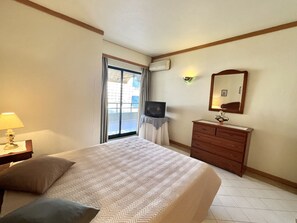 1 Schlafzimmer, BĂŒgeleisen/BĂŒgelbrett, kostenloses WLAN, BettwĂ€sche