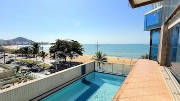 Appartement | Zwembad | Een buitenzwembad