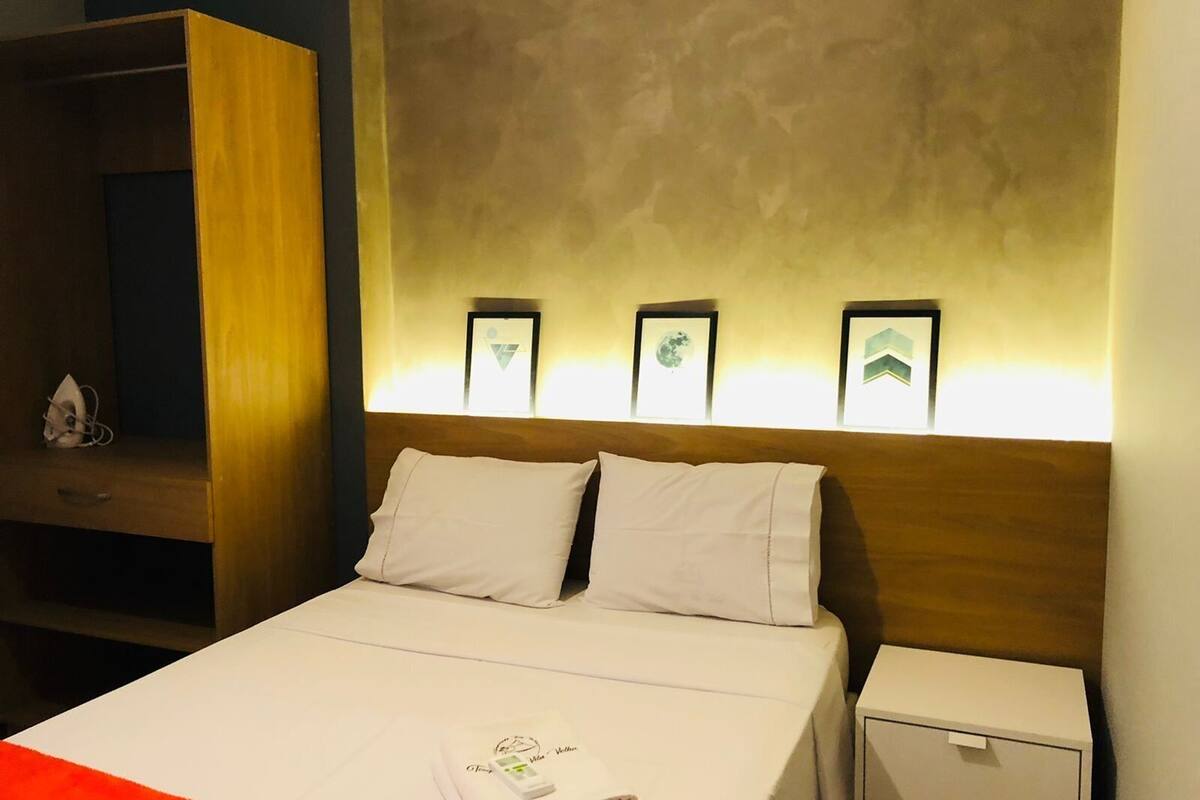 Basic Apartment | 2 bedrooms, desk, iron/ironing board, free WiFi