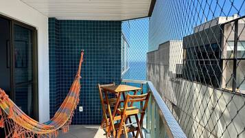 Eenvoudig appartement | Buiten dineren