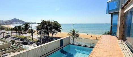 Apartemen | Kolam renang | Kolam renang outdoor