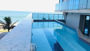 Udendørs pool