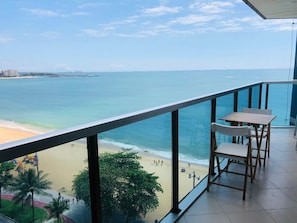 Basic Apartment | Outdoor dining