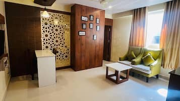 Habitación Premier | Espacio para trabajar con laptop y wifi gratis