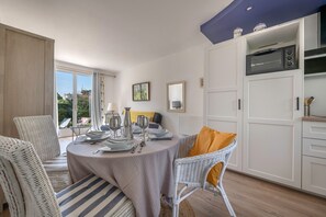 Dining - Apartment 400m From the Beach for 4 (Pornic)