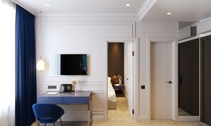 ห้��องจูเนียร์สวีท | มินิบาร์, โต๊ะทำงาน, Wi-Fi ฟรี, ผ้าปูที่นอน