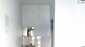 Single Room | Interior