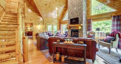 Hike, Fish & Golf: Burnsville Retreat w/ Deck!