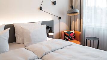 Comfort-Zimmer (Penta Plus) | Allergikerbettwaren, Schreibtisch, Verdunkelungsvorhänge