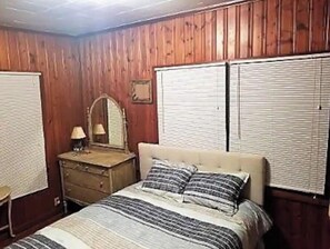 3 camere, ferro/asse da stiro, Wi-Fi gratuito, lenzuola