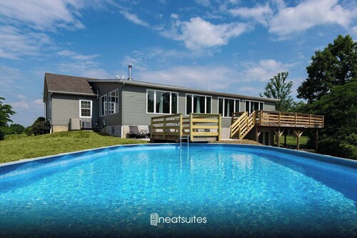 80 Acres, Pool, Game room w/Ping Pong & Billiards!