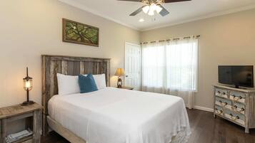 4 bedrooms, iron/ironing board, travel crib, WiFi