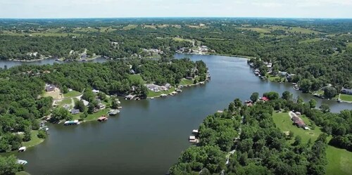 80 Acres, Pool, Game room w/Ping Pong & Billiards!