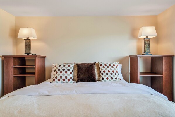 2 bedrooms, desk, iron/ironing board, free WiFi