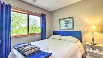 3 habitaciones, tabla de planchar con plancha, wifi y ropa de cama