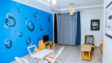 Deluxe Apartment | Living area