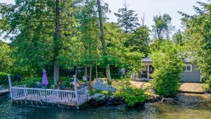 Property grounds - Absolutely Adorable Lake Winnipesaukee Cottage AUGUST WEEKS SPECIAL RATES (Moultonborough)