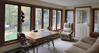 Lake Kanasatka Home and Guest House Sleeping 14 Beach Dock