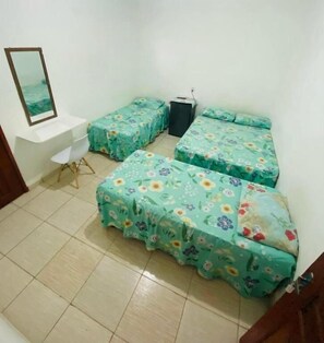 Dreibettzimmer | Kostenloses WLAN, Bettwäsche