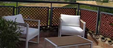 Apartment, 1 Queen Bed | Balcony
