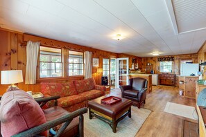 Fireplace, DVD player