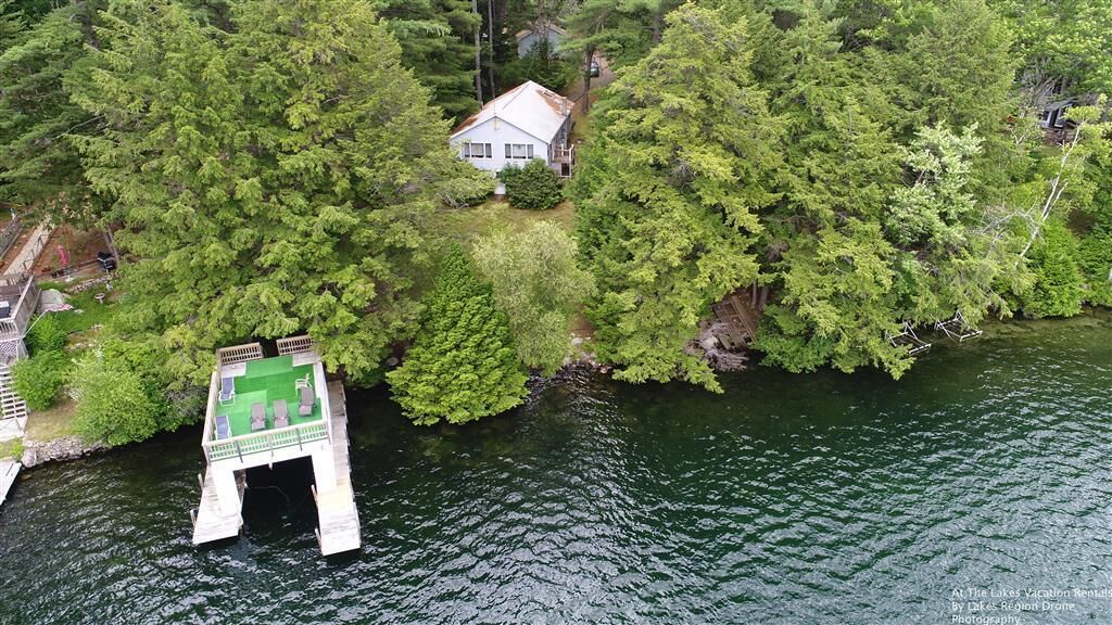 Charming Winnipesaukee Waterfront Meredith with great Sun Deck  JUNE SPECIAL