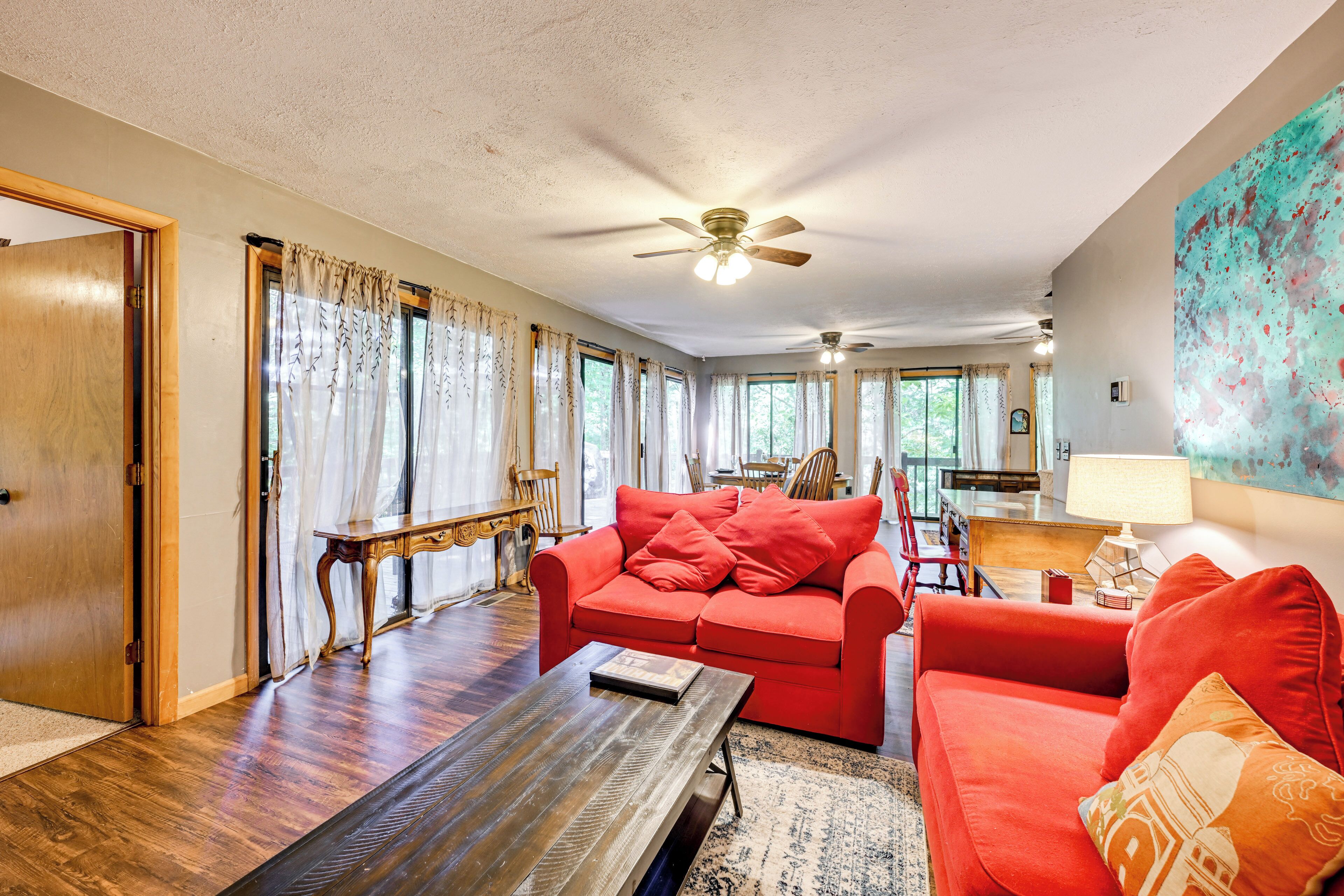 Artist's Retreat At Sky Valley W/ Balcony & Deck - Georgia, GA