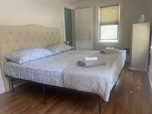 3 habitaciones, tabla de planchar con plancha y wifi gratis 