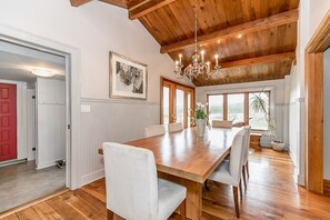 Dining - Luxury country home in Mulmur Hills Ontario (Mulmur)