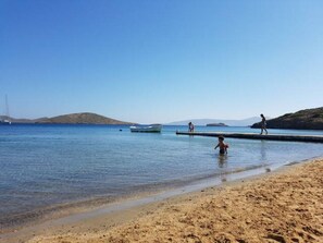 On the beach, beach towels - Cycladic Seaview Beach House, Astypalaia Island (ASTYPALAIA ISLAND)