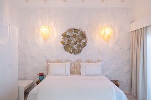 Terasli King Suite | 1 bedroom, premium bedding, individually decorated - Yaso's By The Sea  (Cesme)
