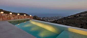 Santorini Sky - The Retreat