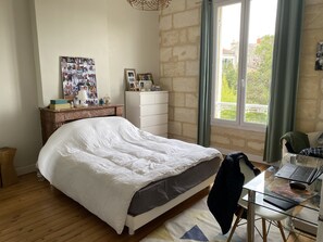 5 chambres, fer et planche à repasser, Wi-Fi gratuit, draps fournis