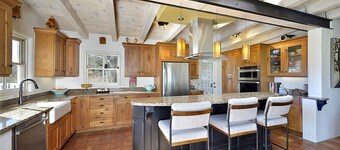 Casa Bonita on the Historic Eastside with Views