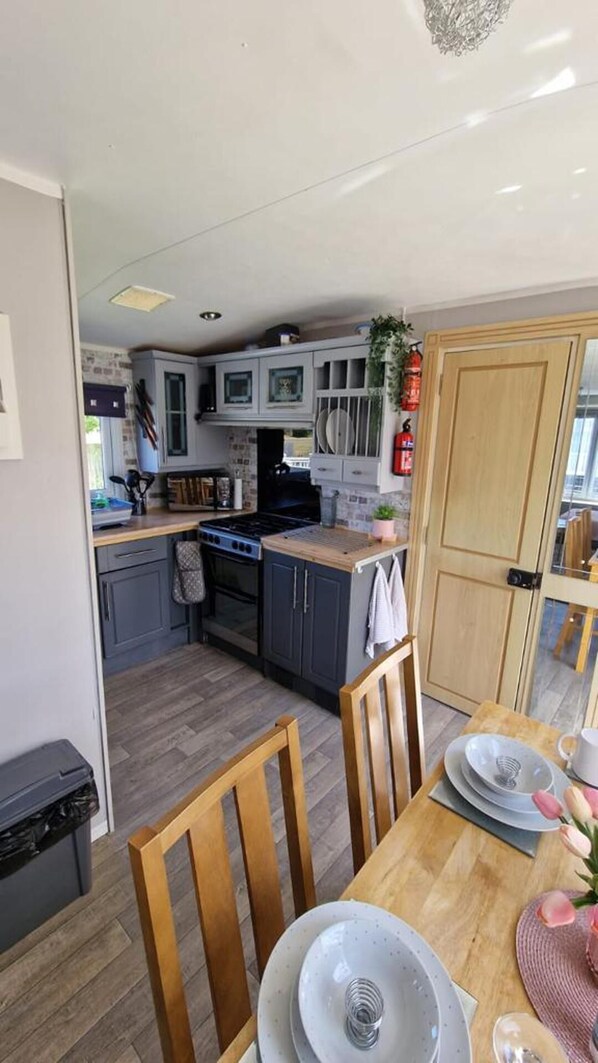 Maison, Plusieurs lits | Cuisine privée | Réfrigérateur, four à micro-ondes, un four, surface de cuisson