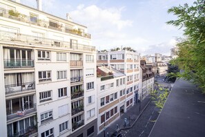 Exterior - Bright 37m² For 2 With Balcony In Paris! (Paris)