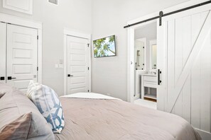 Cottage (1 Bedroom) | Interior - Five O'clock Somewhere 205 Fiv-e (Port Aransas)