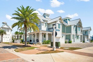 Interior - Five O'clock Somewhere 205 Fiv-e (Port Aransas)