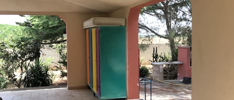 House | Parking | Free self parking