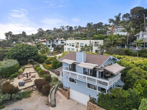Darling Beach Cottage, Ocean Views, central