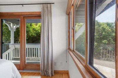 Darling Del Mar Beach Cottage with Ocean Views!