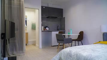 1 chambre, bureau, fer et planche Ă  repasser, Wi-Fi gratuit