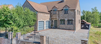 Spacious characteristic house quietly located near Tongeren center.
