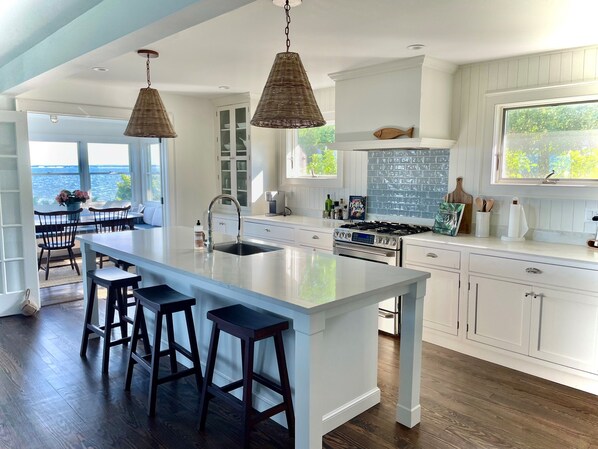 Fridge, microwave, oven, stovetop - Waterfront Cottage in Long Island Wine Country (Laurel)