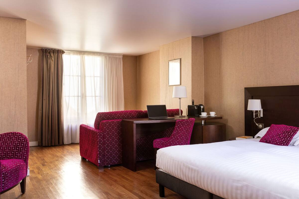 Blackout curtains, soundproofing, free WiFi, individually decorated