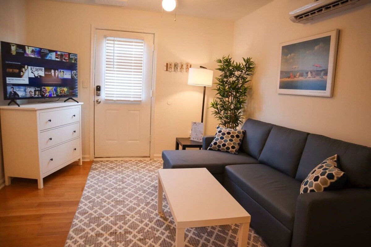 Modern 3BR Ocean Block Apt Walk to the Beach